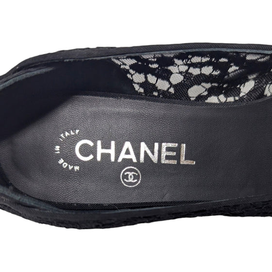 Chanel pointed toe lace and grosgrain flats in black, size 39