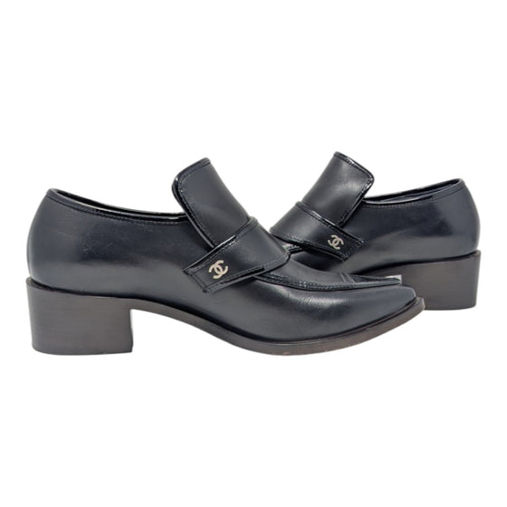 Chanel pointed toe loafers in black, size 36C