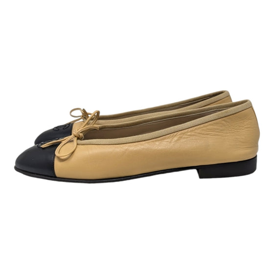 Chanel ballet flats in beige and black, size 37.5