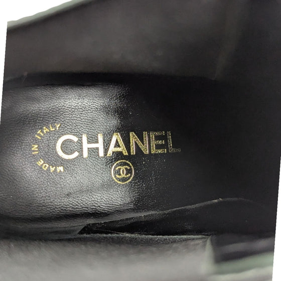 Chanel 2016 camellia chelsea bootie in black, size 42
