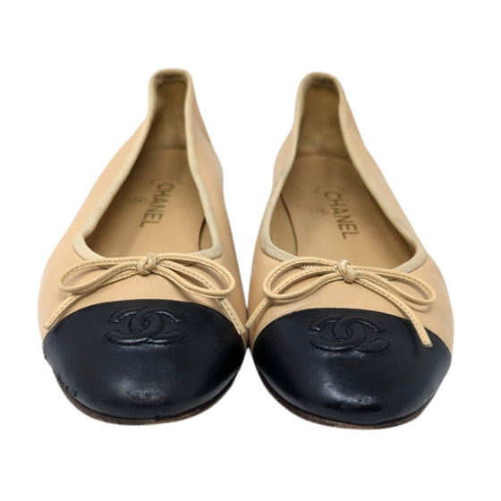 Chanel ballet flats ballerinas two tone beige black CC logo cap toe 39