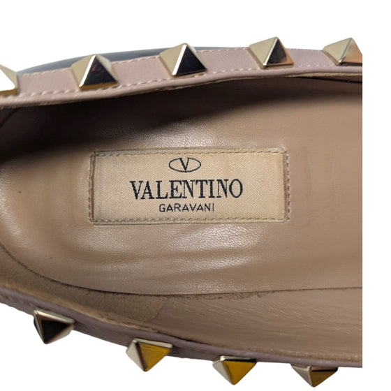 Valentino Rockstud pumps in black patent and blush, size 38