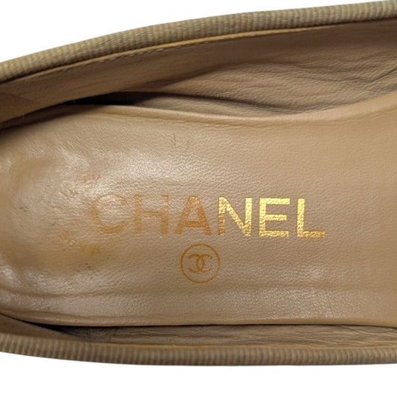 Chanel ballet flats in beige and black, size 36