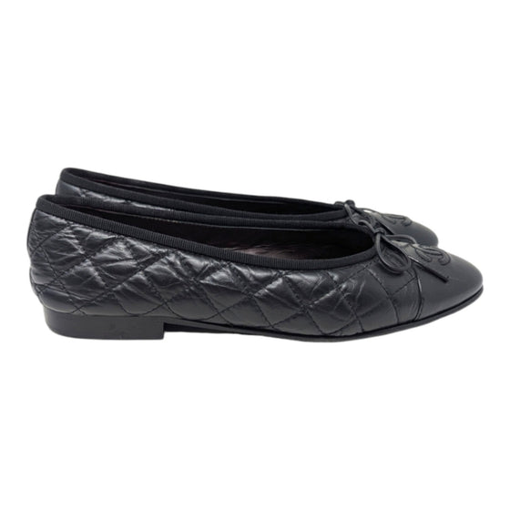 Chanel quilted ballet flats in black, size 37