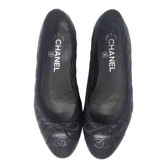 Chanel ballet flats in quilted black, size 37