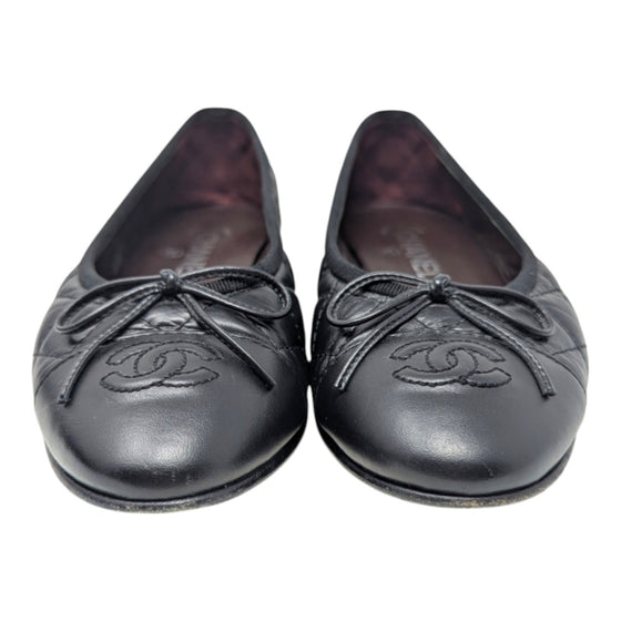 Chanel quilted ballet flats in black, size 37