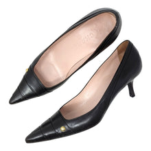  Vintage Chanel kitten heel pump in brown, size 38.5