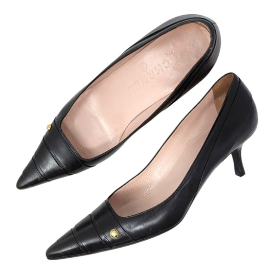 Vintage Chanel kitten heel pump in brown, size 38.5