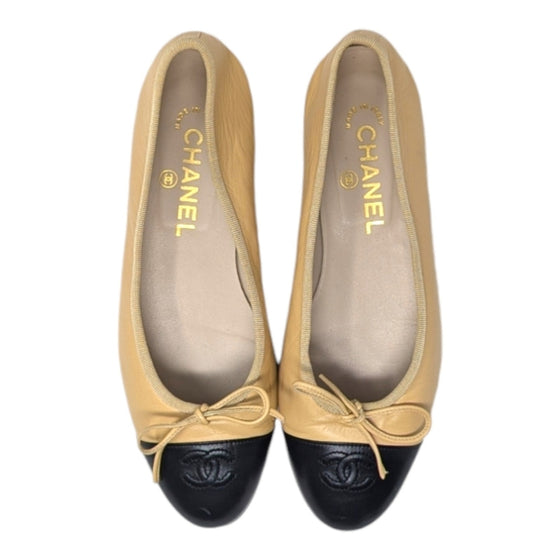 Chanel ballet flats in beige and black, size 37.5