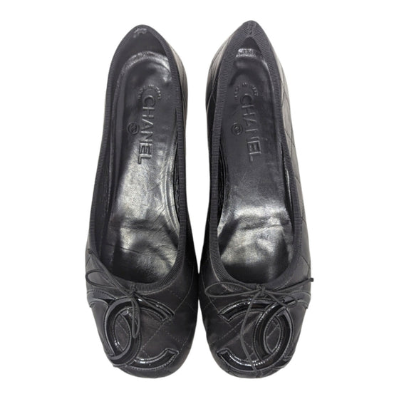 Vintage Chanel Cambon ballet flats in quilted black, size 40