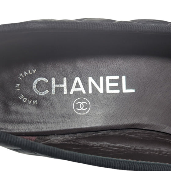 Chanel ballet flats in quilted black, size 37