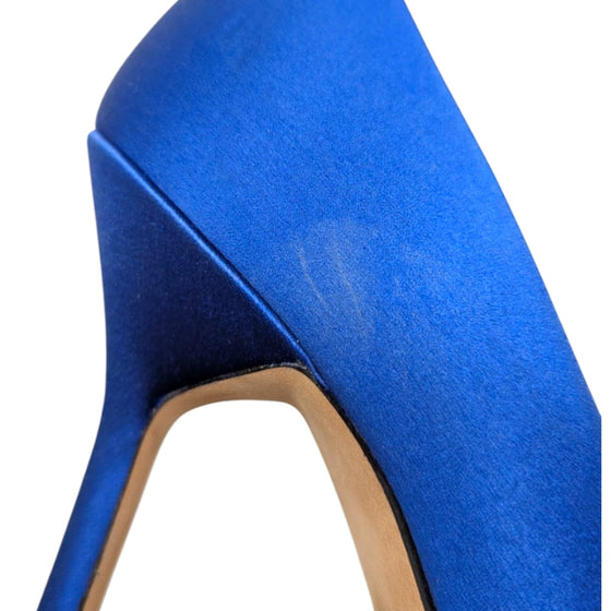 Manolo Blahnik Hangisi 105 crystal pump in blue satin, size 36.5