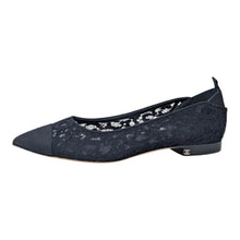  Chanel pointed toe lace and grosgrain flats in black, size 39